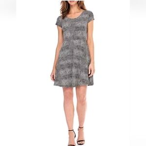 Michael Kors Zephyr Cap Sleeve Fit & Flair Dress in Dk Navy/White SZ P